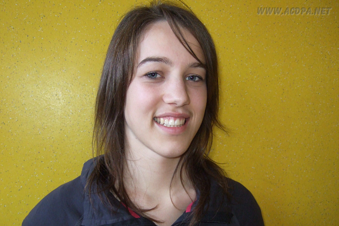 &Eacute;l&eacute;a J