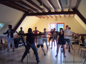 Les douze stagiaires et Teenagers à Arnac. Les jeunes du Cantal étaient très motivés : ce fut un véritable succès !