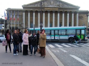 Devant l'Assemblée Nationale, avec Dominique Palluauld (Mission Ville Sarcelles) et Nadine Delarue (Directrice de la MJC de Sarcelles)