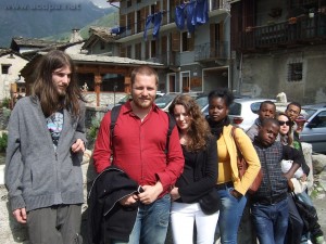 Saint-Léger-les-Mélèzes : Guillaume, Simon, Milène, Adrienne, Grace, Myriam, Tuintim, Alexandre et Arthur