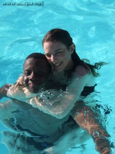 Tuintim et Milène, à la piscine du VVF de St Léger les Mélèzes