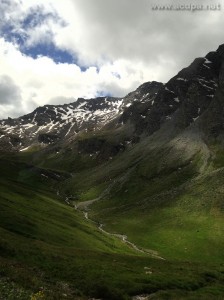 Au col d'Aniel : vue sur le versant italien