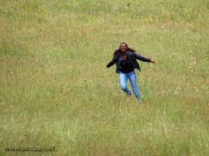 Bénédicte... dans la prairie (étape Ceillac)