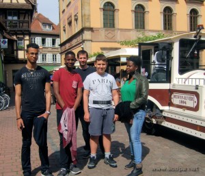 Image dans un autre siècle... Alexandre, Cheik, Cédric, Arthur et Adrienne