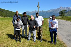 Alexandre, Abimanyou, Jean-Luc, Yves, Grace et Kevin, au col de Moissière, entre Saint-Bonnet et Saint Léger les Mélèze