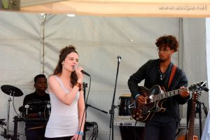 Grace (à la batterie), Milène et Alexandre, sur le stand du P.C. du Val d'Oise