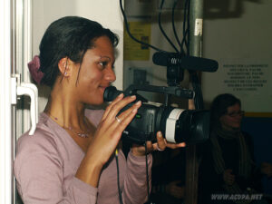 Maéva passe de l'autre coté de la caméra, pour filmer le spectacle