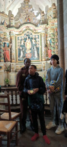Église de Locronan : Vince, Naël et Riyad