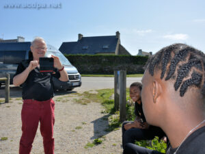 Jean-Luc SALMON se fait plaisir à photographier les jeunes... à la Pointe de Corsen (29810 Plouarzel)
