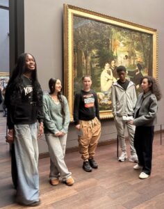 Les sarcelllois affamés, devant "Le Déjeuner sur l'herbe" d'Édouard Manet